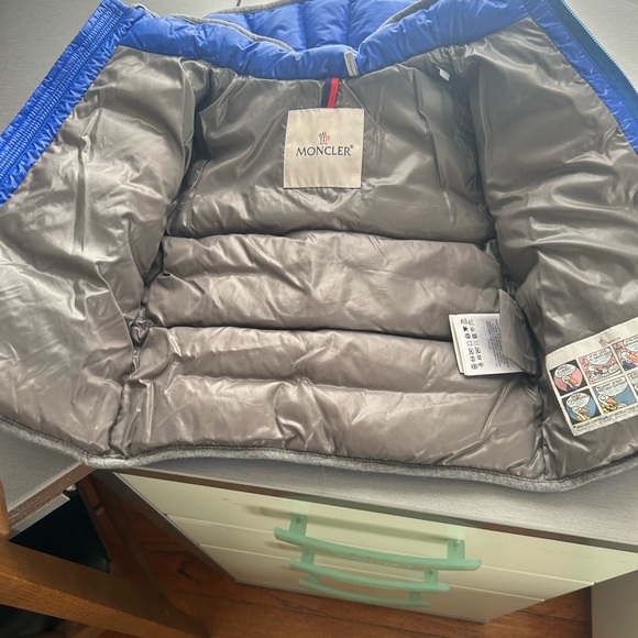 Moncler 12/18 months down jacket - Picture 8 of 16